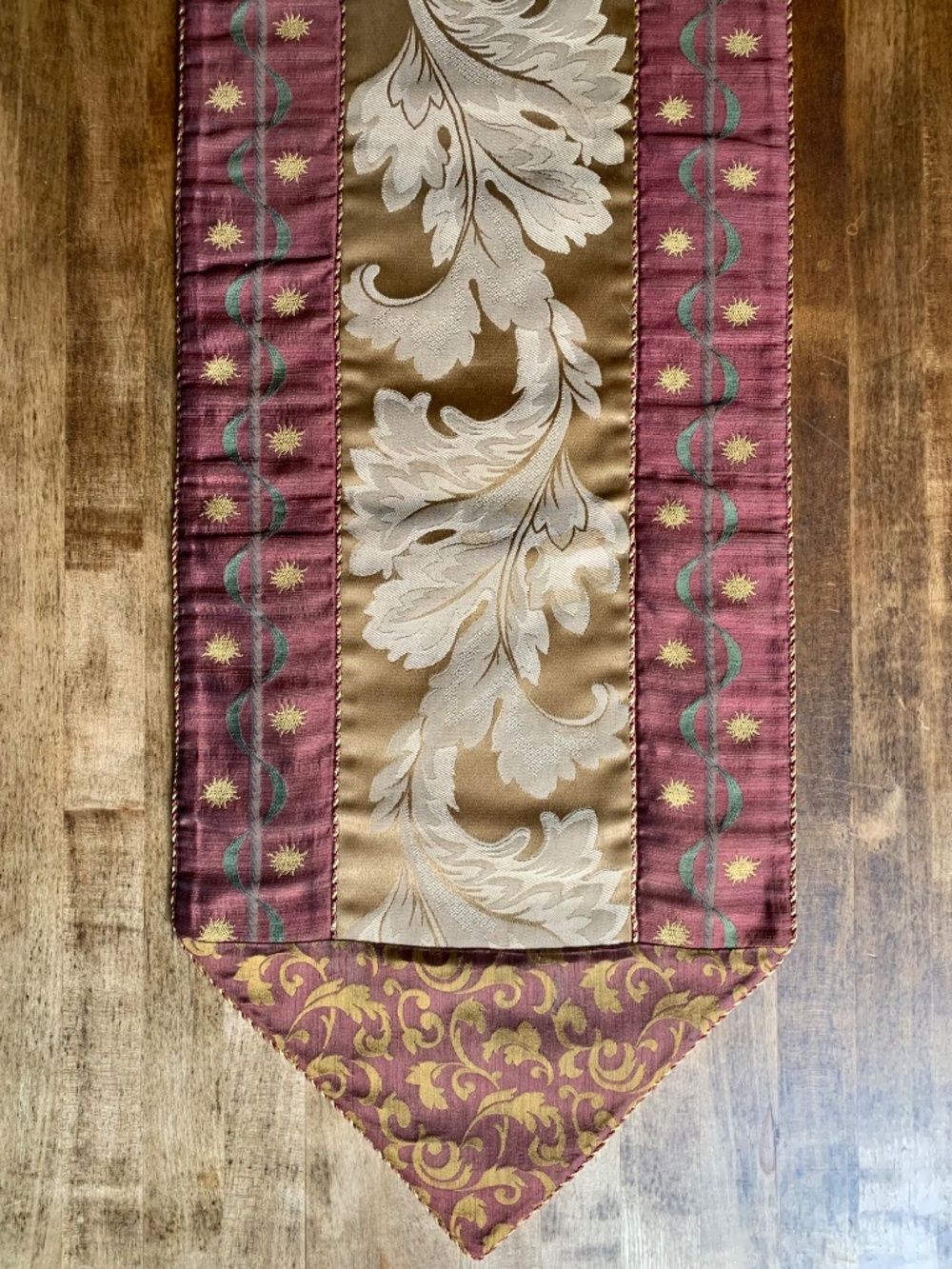 Vintage Burgundy Gold Jacquard Damask Table Runner 14x70 Elegant Holiday Dining